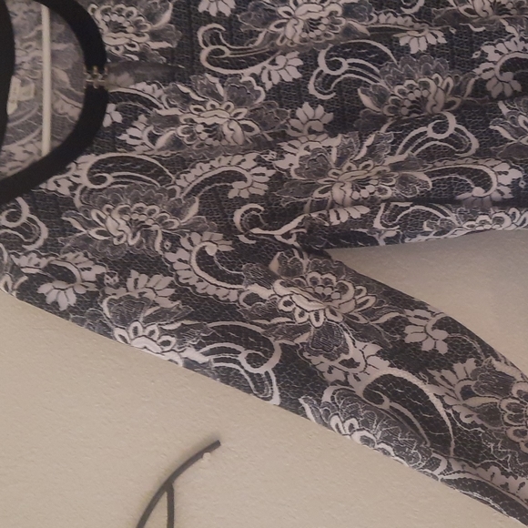 Cato Long Sleeve Black and White Blouse  *BOGO* - Picture 4 of 6